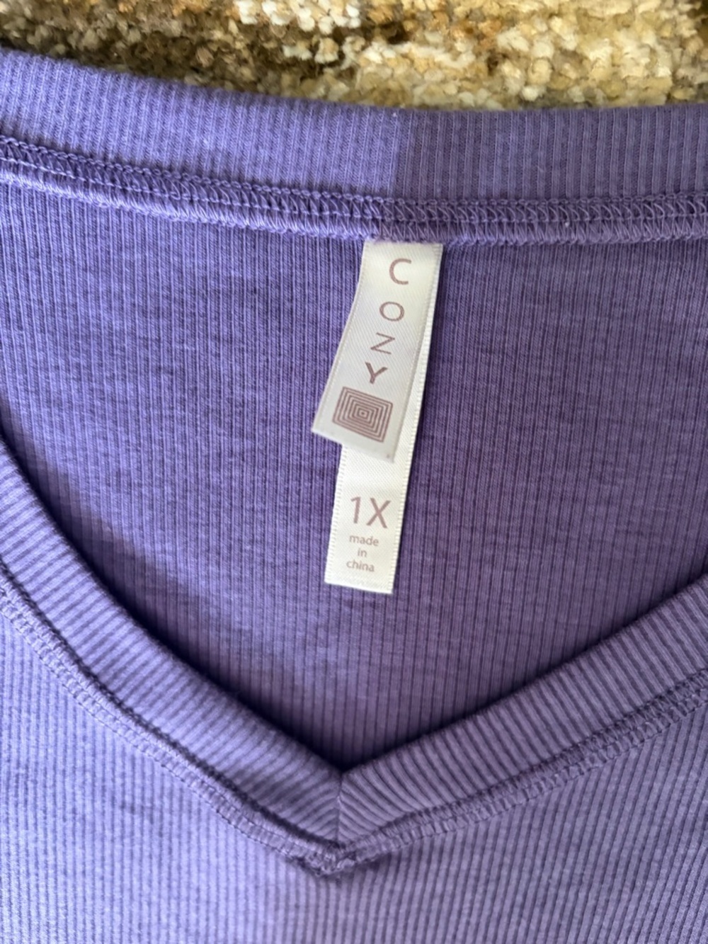 Cozy Women's purple Long-Sleeve V-Neck Ribbed Tee size 1 X - Picture 3 of 5
